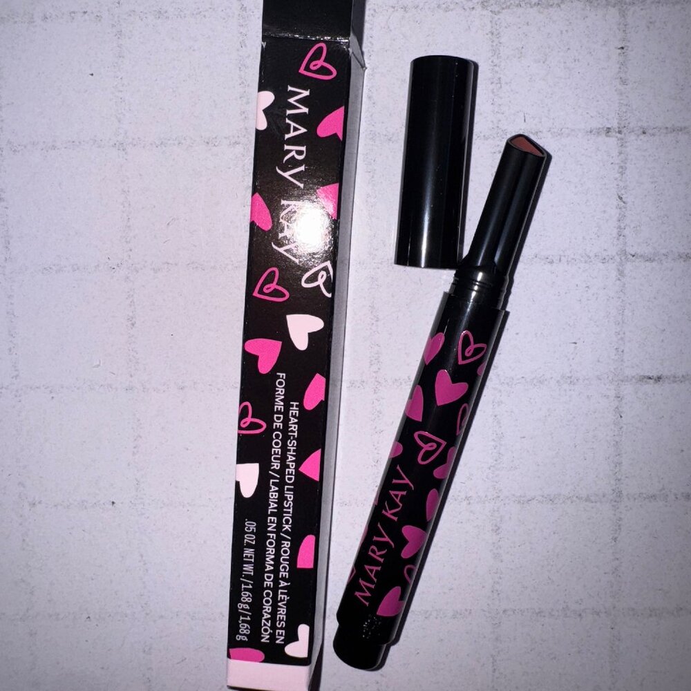 MARY KAY Heart-Shaped Lipstick Courageous NATURAL CONFIDENCE